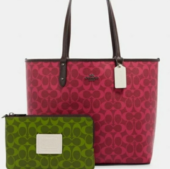 Reversible Coach Tote & Green Wallet - Picture 2 of 8